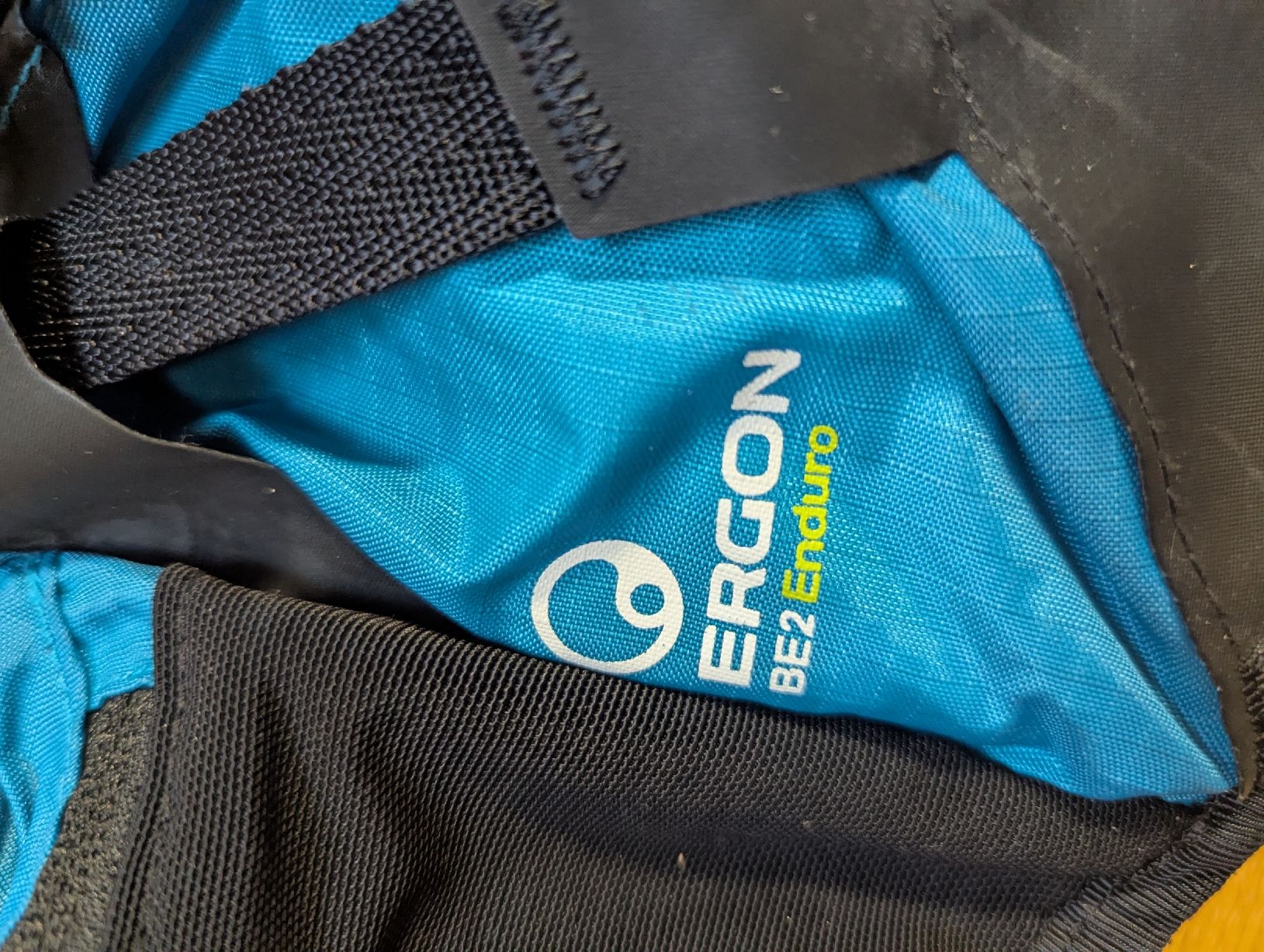 Ergon Zaini: Ergon BE1 Enduro MTB Rucksack mit Trinkfach – Usato da Stans venduto da angelajanequick 2