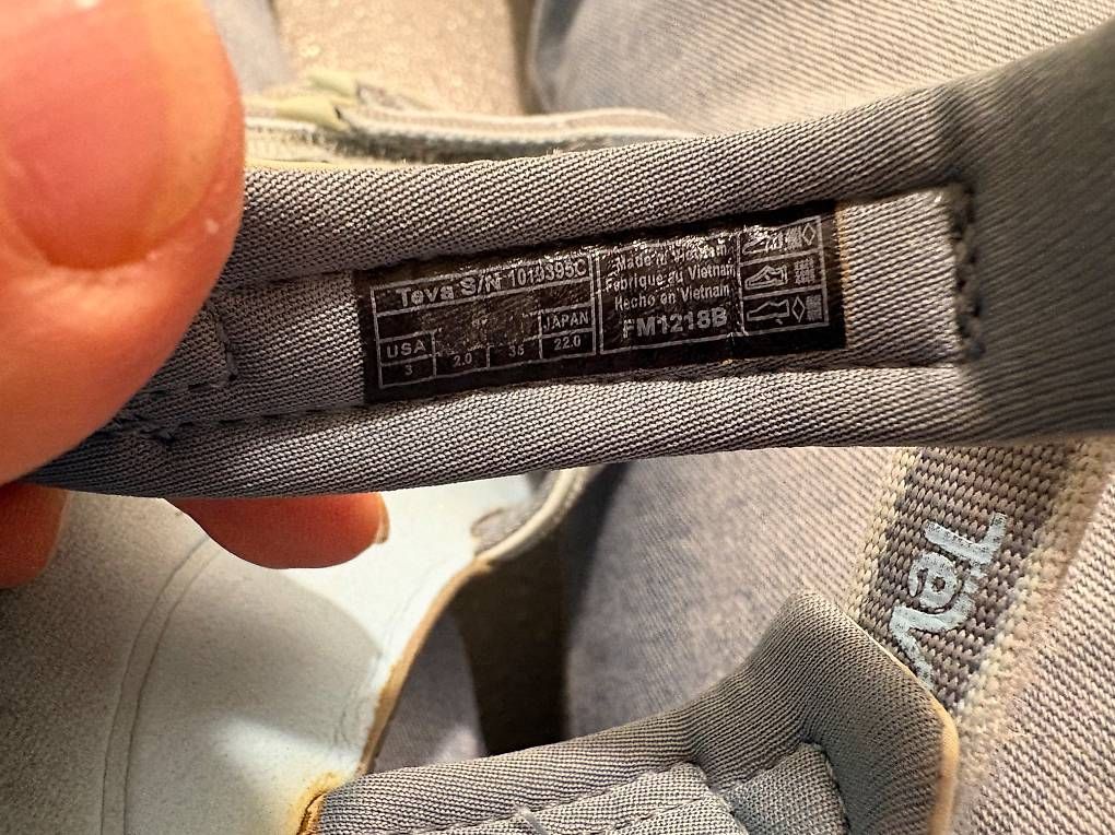 Scarpe per ragazzi: Trekkingsandalen Teva Gr. 35 – Usato da Thun venduto da danceT 2