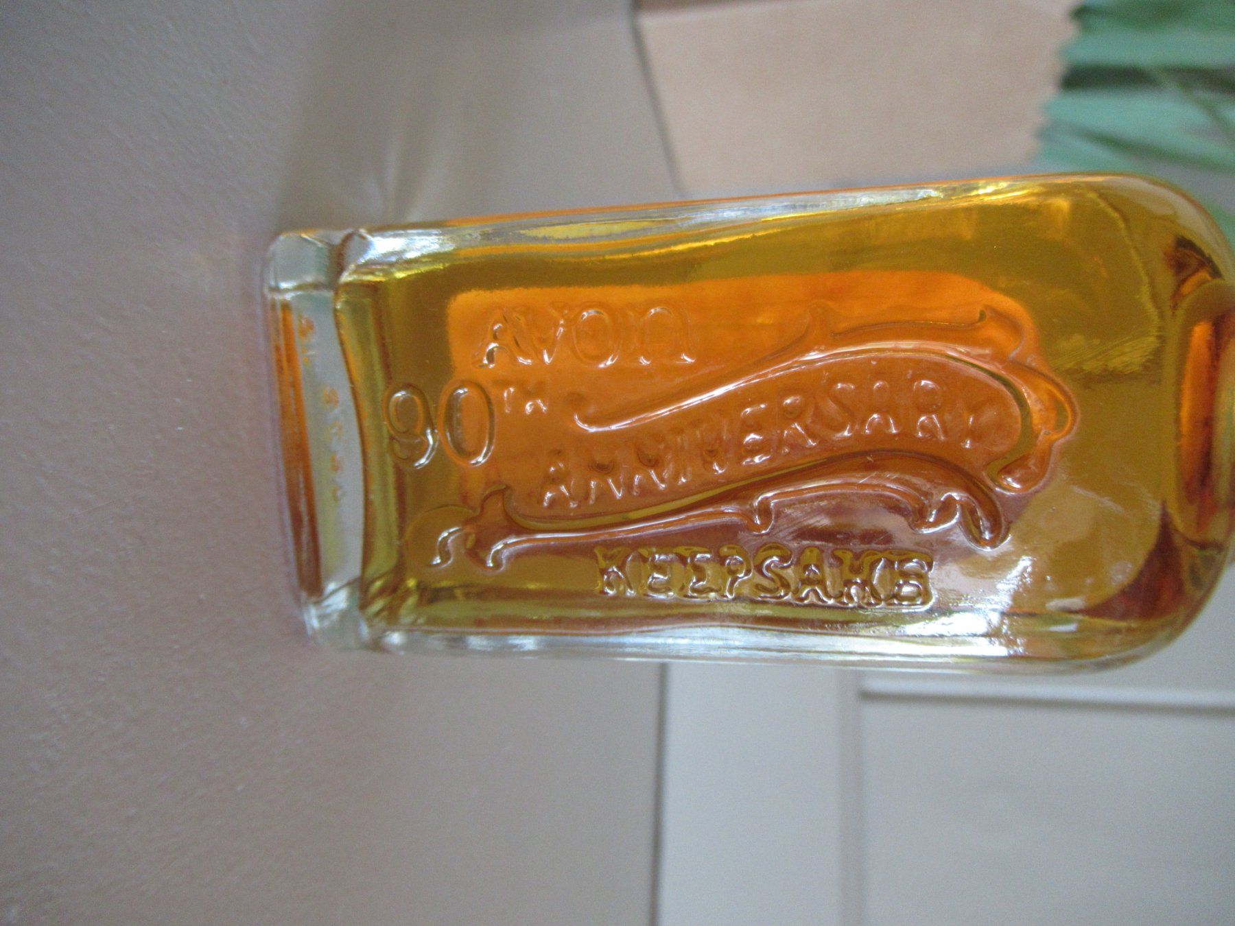 Profumi & Eau de Toilette: Parfum EDC Avon 90th Anniversary Keepsake alt – Usato da Trimbach venduto da donlyn 5