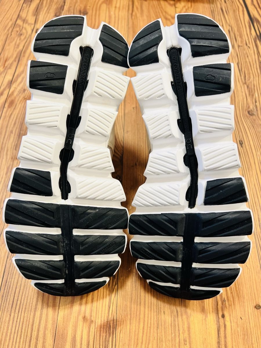 On Scarpe da donna: On Cloud Schuhe Grösse 38.5, Weiss Top! – Usato da Scuol venduto da ricos81 5