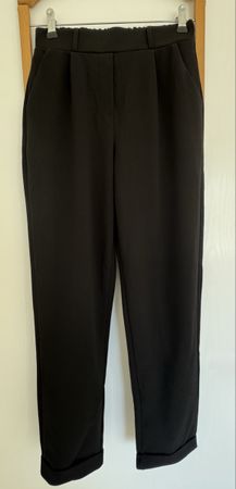 Elegante schwarze Stoffhose High-Waist, Grösse S
