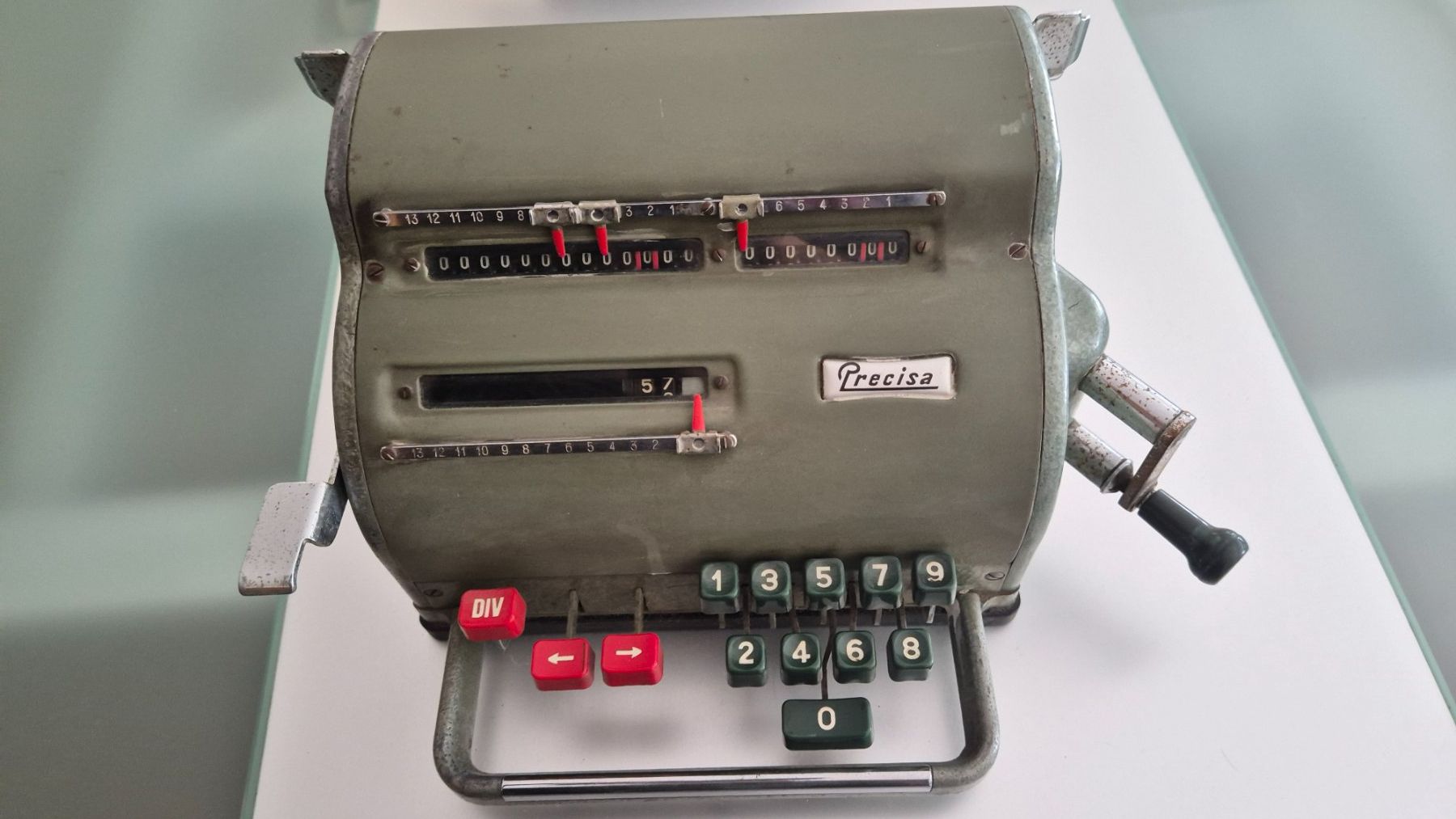 Tutte le macchine: Rechenmaschine Precisa vintage – Usato da Stettlen venduto da kur_ss2z