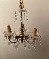 Vintage Messing-Lüster mit Kristallbehang, dreiarmig