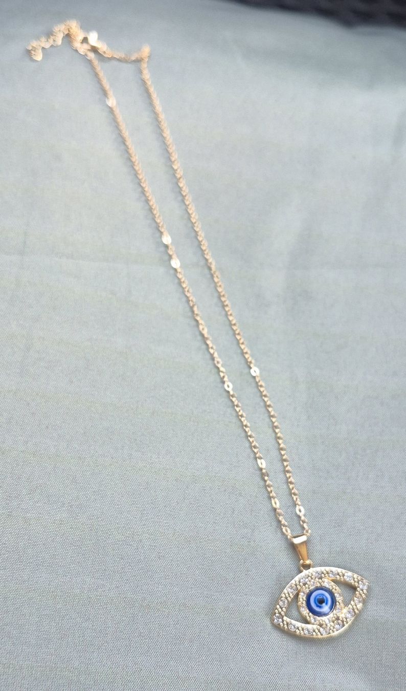 Catenine: Collana occhio azzurro con zirconi dorata nuovo – Nuovo (secondo la descrizione) da Giubiasco venduto da Stefaniav 1