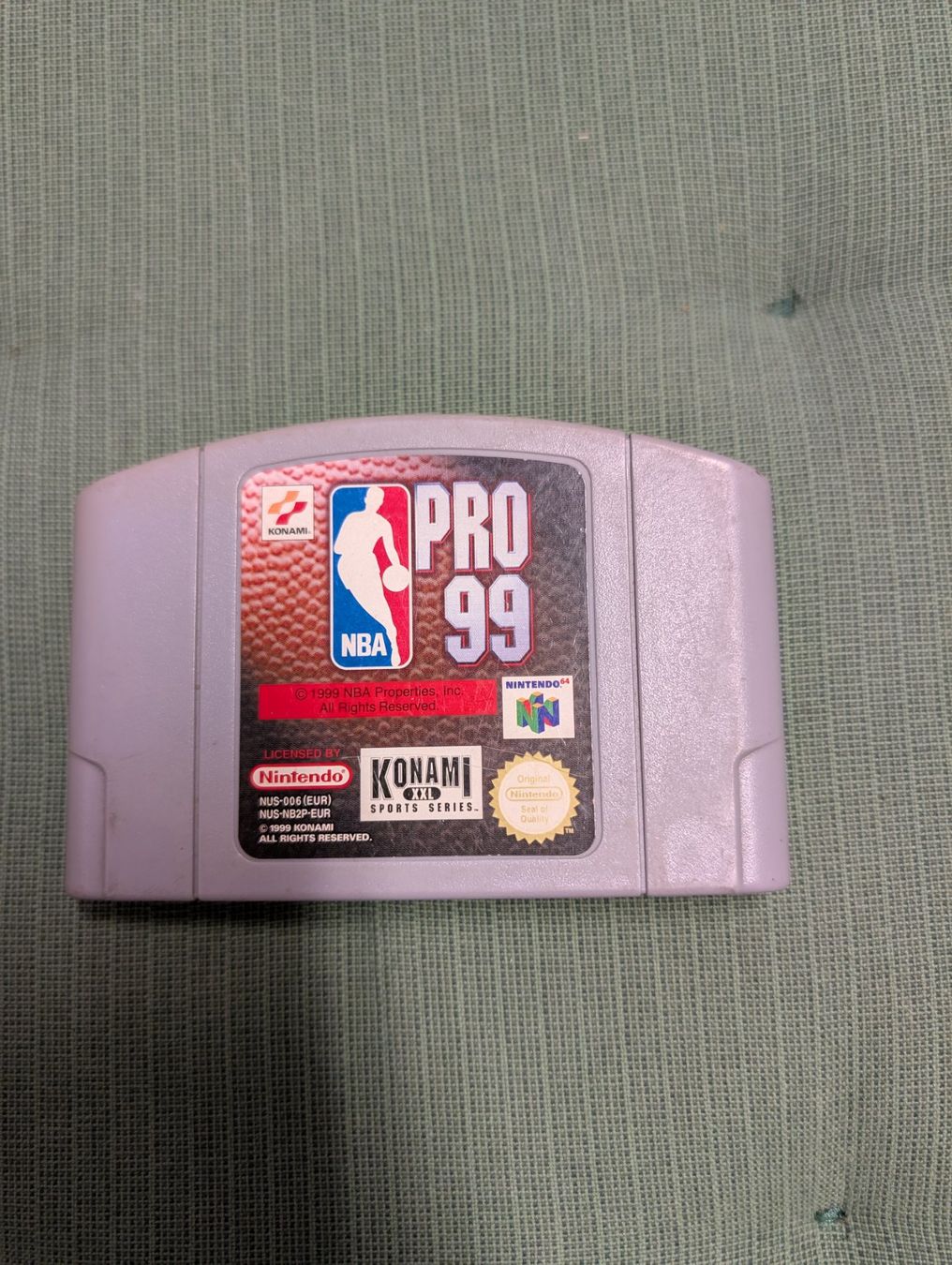Giochi: NBA Pro 99 Nintendo 64 – Usato da Giubiasco venduto da Ticinerd