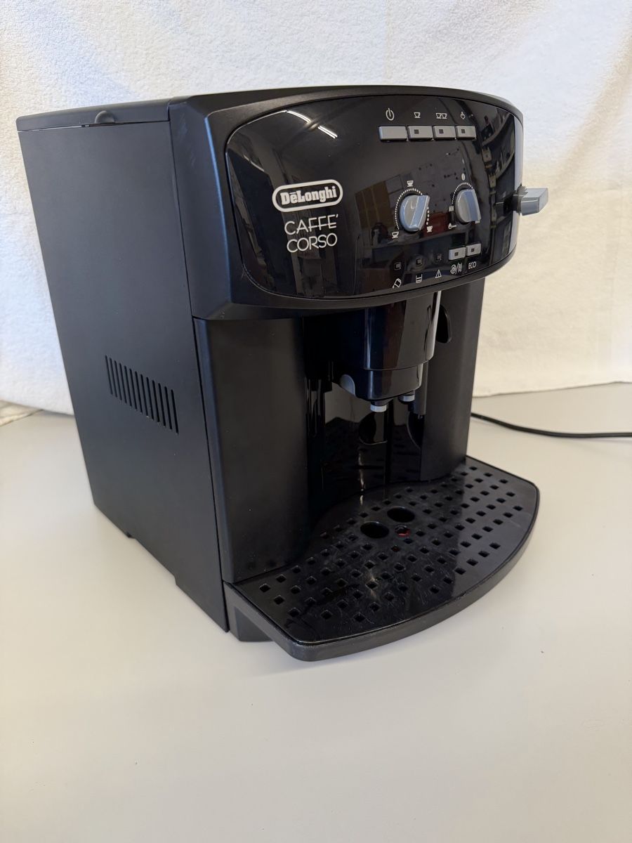De'Longhi Kaffeemaschinen & Espressomaschinen: DeLonghi CaffeCorso – Gebraucht aus Beatenberg von cat_pys6 3