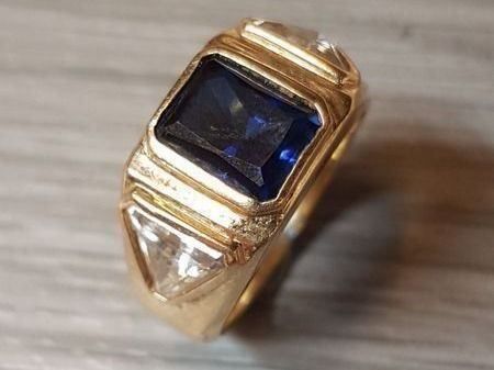 Anelli: Ring in Gelbgold mit Kristall – Nuovo (secondo la descrizione) da Unterägeri venduto da Altgoldschmuck 1