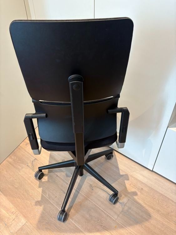 Steelcase Stühle: Bürostuhl Steelcase Please schwarz – Gebraucht aus Immensee von atlantic_journier 2