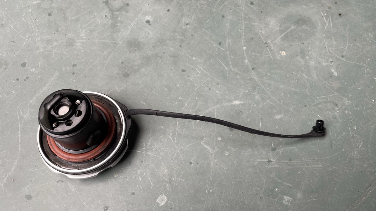 Abarth Accessori per altri veicoli: Fiat Abarth Tankdeckel – Usato da Heiligenschwendi venduto da Mute4 1