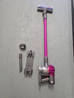 Dyson V7 Staubsauger(Batterie defekt)