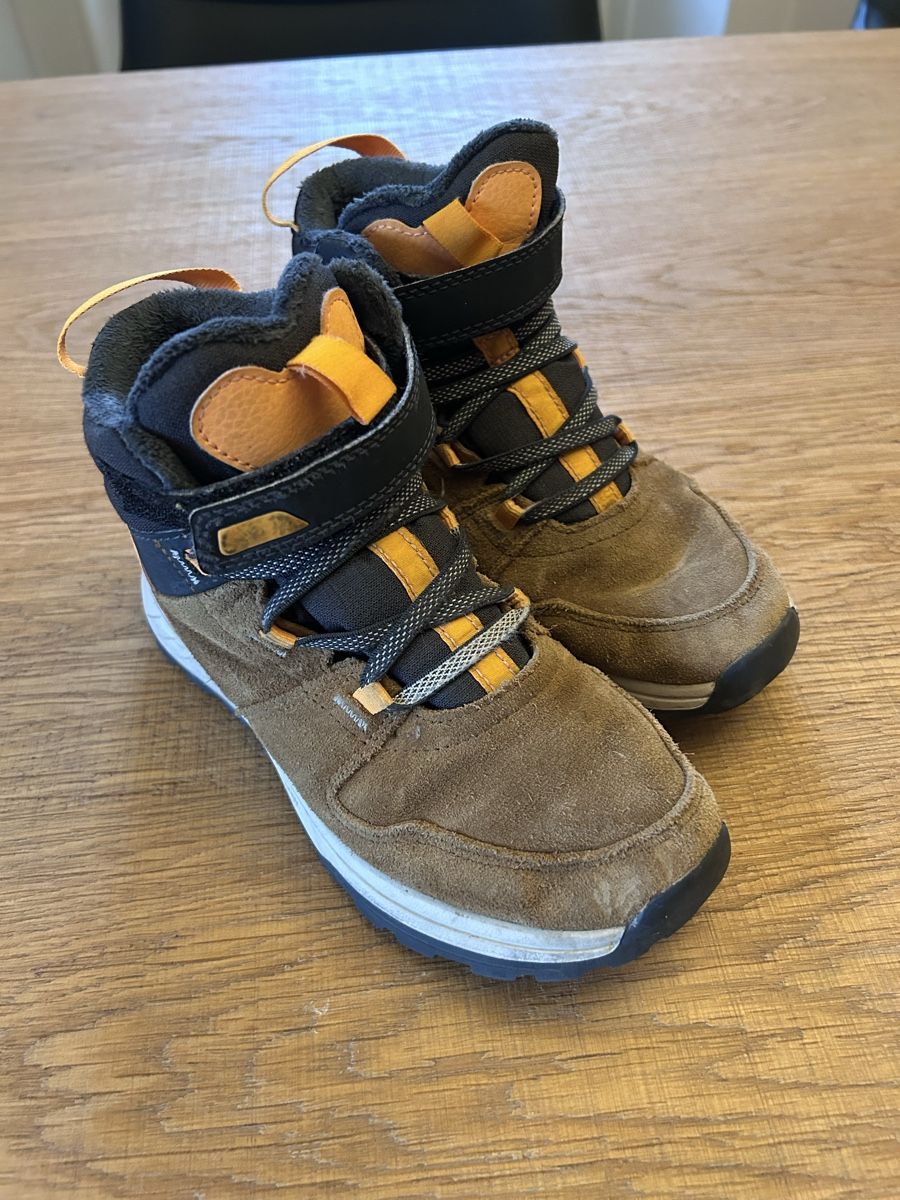 Decathlon Scarpe per ragazzi: Decathlon Wanderschuhe gr33 braun – Usato da Oberrieden venduto da Mezz9