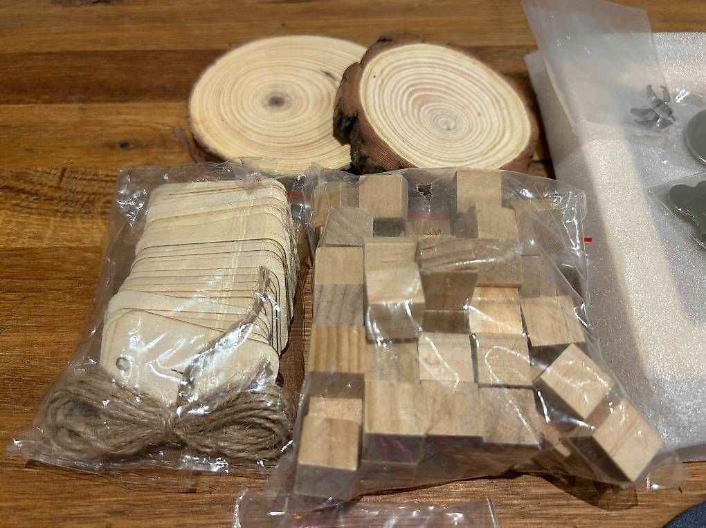 Bastelsets: Lasergravur + Holz Material Bundle – Gebraucht aus Gümligen von ESCreativwork 2