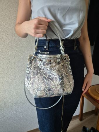 EINZELSTÜCK!!!! UNIKAT TASCHE BAG SEIDE GRAU SILBER SPEZIELL