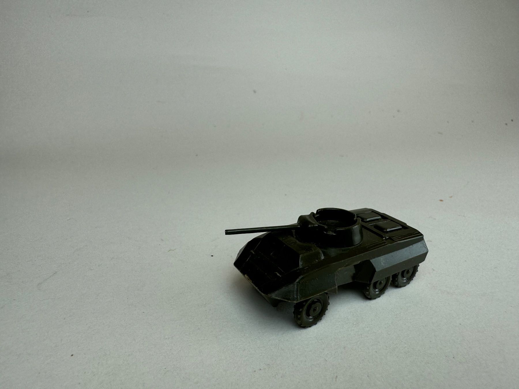 Roskopf Modellini d'auto: Roskopf Minitanks Panzer 3 Achsen – Usato da Elm venduto da Wikmtz