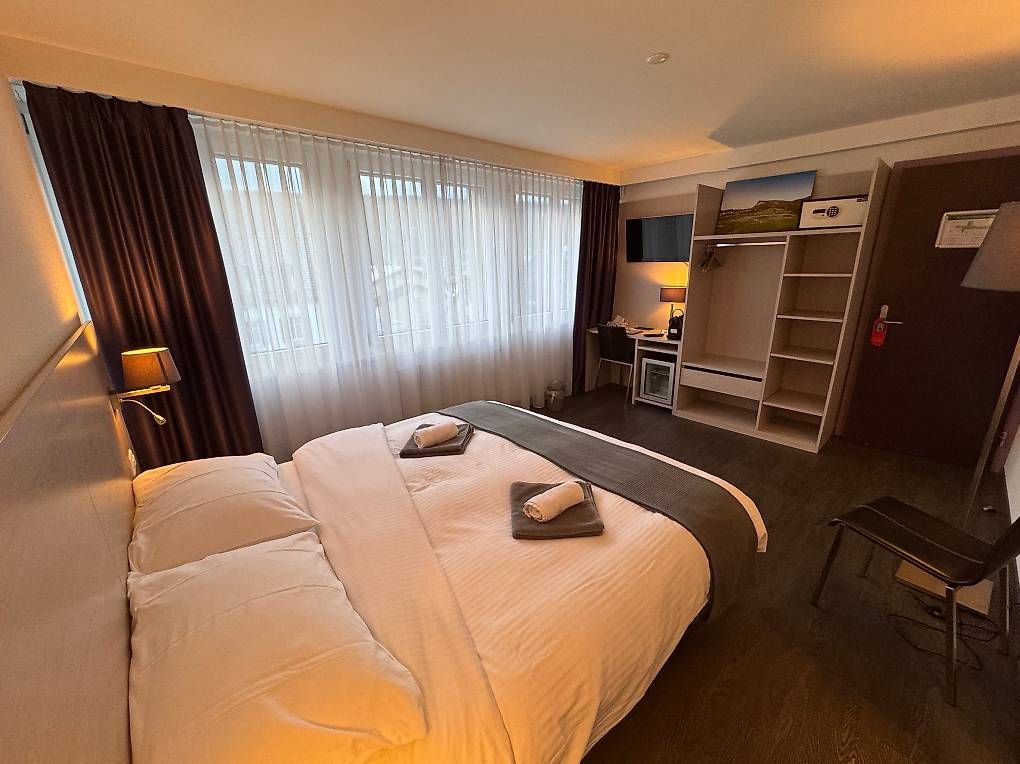 Ansichtskarten: Hotel restaurant concession d'exploitation – Gebraucht aus Le Sentier von las_vb2v 3