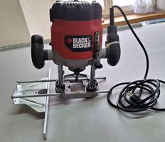 Black & Decker KW850E Oberfräse + Fräser Set