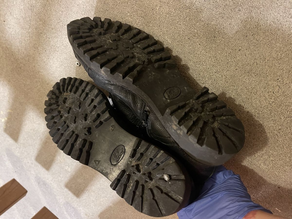 Globus Scarpe da donna: Schwarze Winterboots von Globus, echt Leder, Gr 39 – Usato da Horgen venduto da Ed0 4