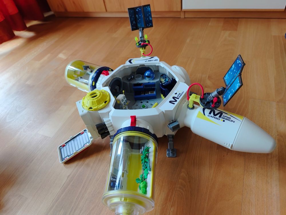 Playmobil Raumstation mit Rakete und Tower (Gebraucht) in Lachen SZ für ...