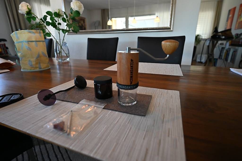 Kaffeemaschinen & Espressomaschinen: Kaffeemühle Commandante C40 mit Zubehör ungebraucht – Gebraucht aus Gebenstorf von Baghera2 3