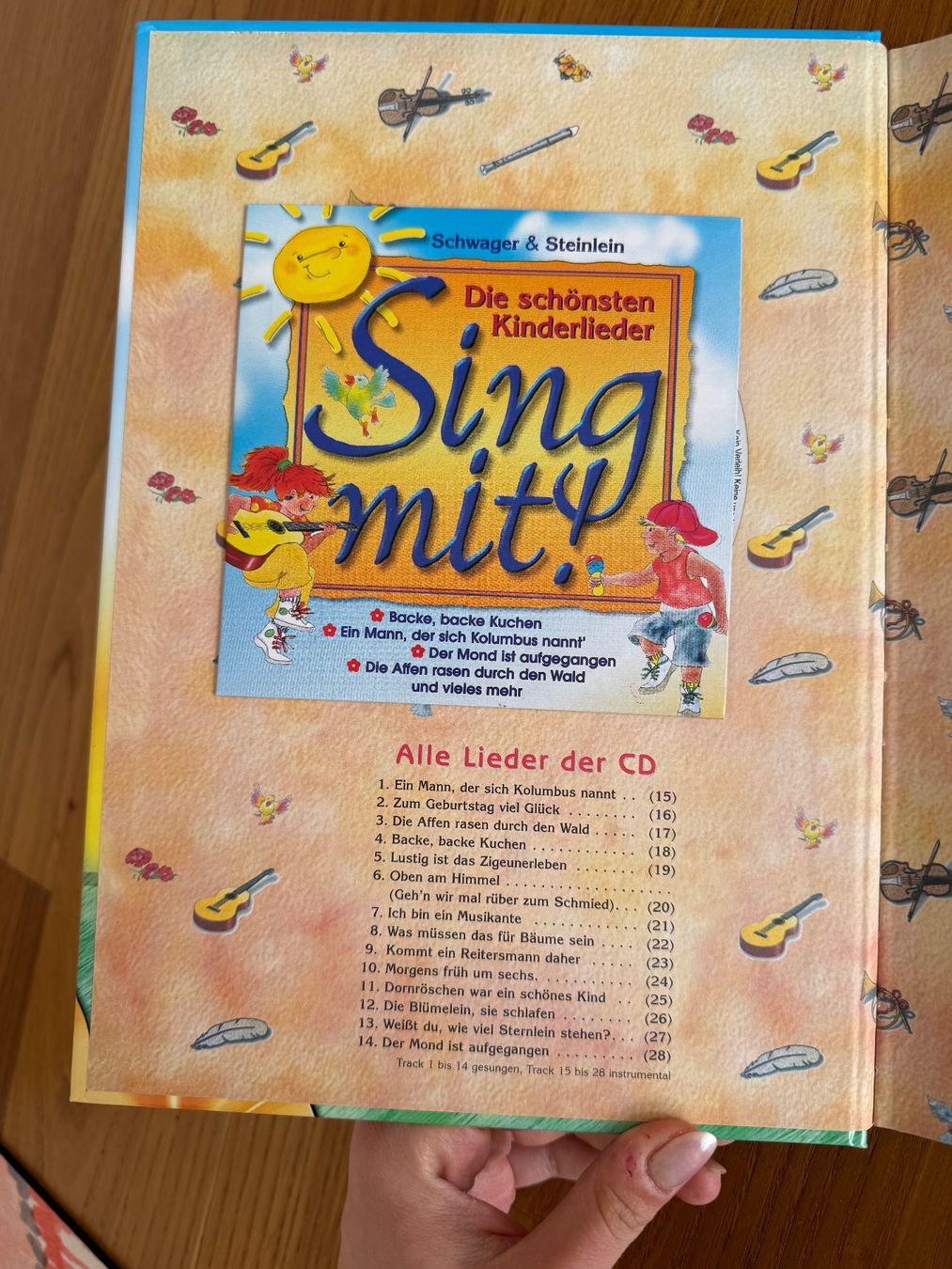 Libri: 2 Kinder Singbücher gebunden mit Hardcover – Nuovo (secondo la descrizione) da Sissach venduto da laura.x4 2