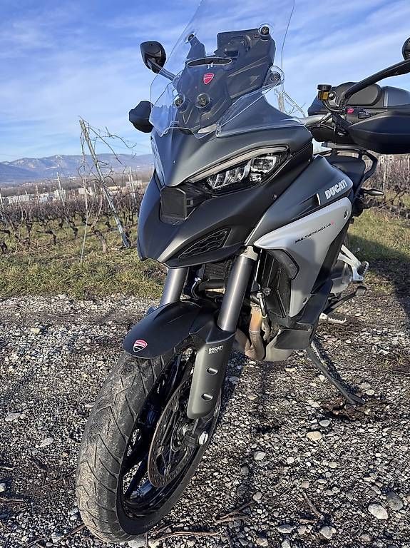 Touring: Multistrada V4s Travel & Radar  – Usato da Satigny venduto da z750 4