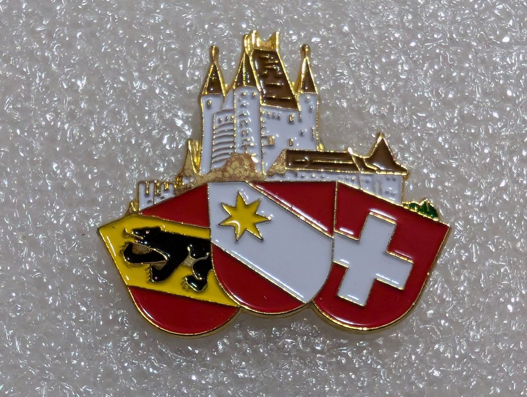 Plaquettes & Badges: Ansteckpin 245: Thun – D'occasion à Oppligen par Pin-Fall-Shop