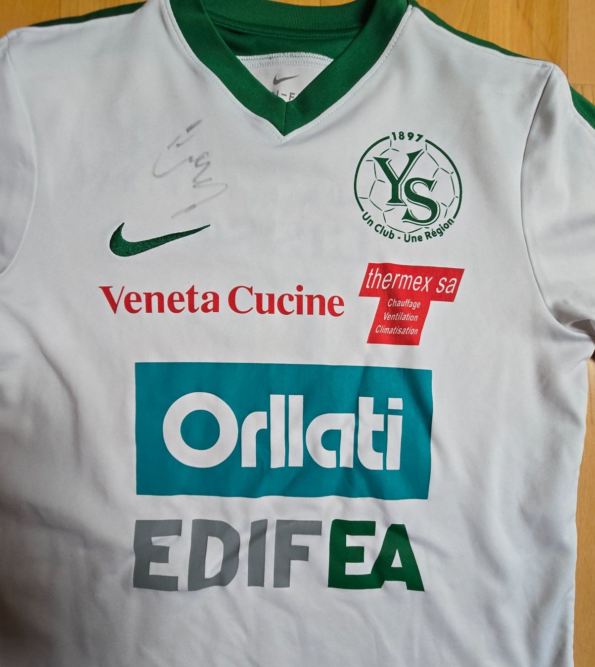 Nike Canottiere & Pantaloni: Yverdon | Cisse | 2017/18 | signiert – Usato da Zollbrück venduto da MiKron 2