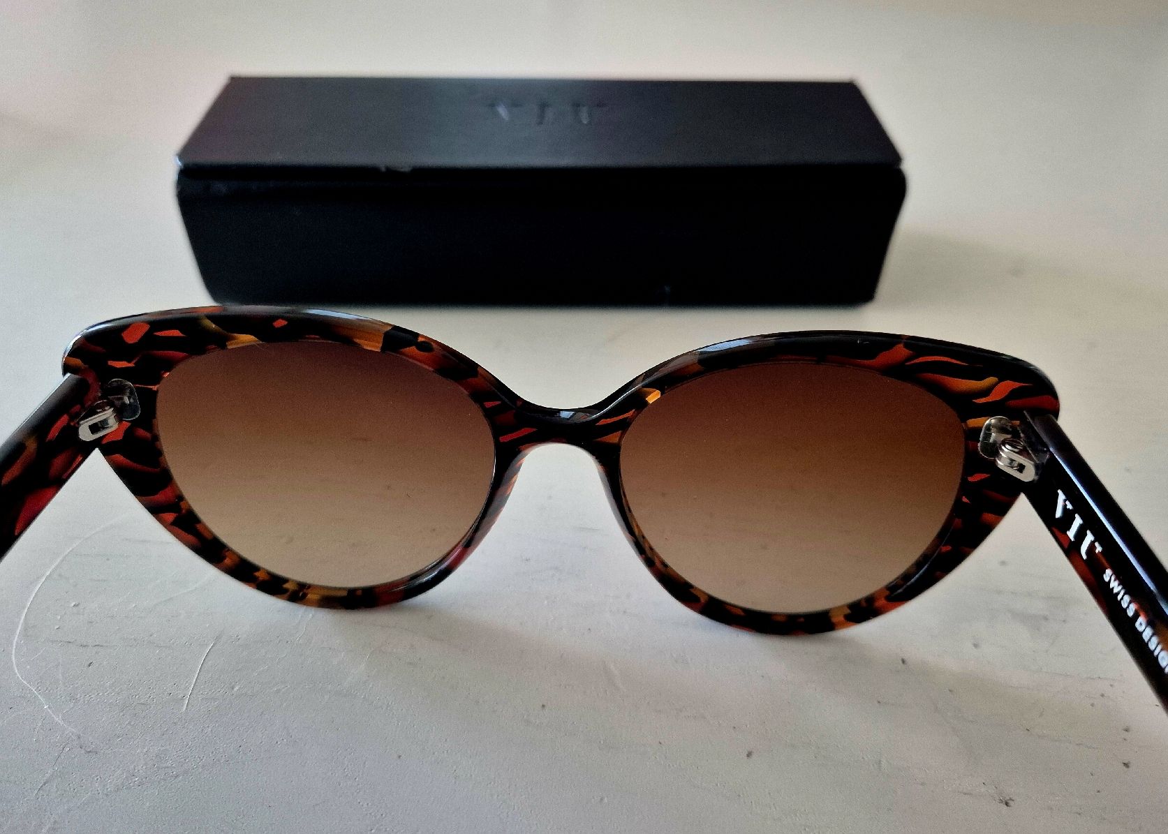 Viu Brillen & Gläser: VIU Sonnenbrille, THE LADY, 142mm – Gebraucht aus Merenschwand von Epc19 1