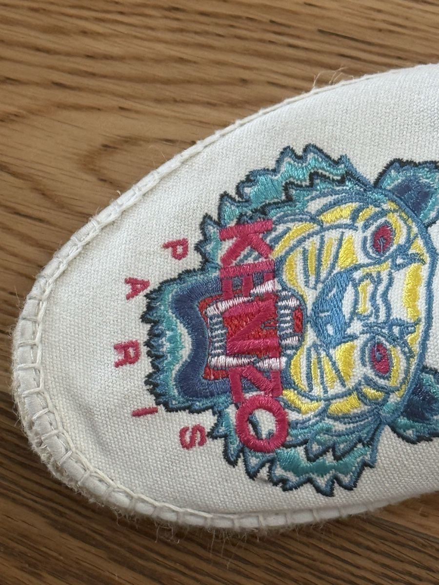Kenzo Scarpe da uomo: Espadrilles Kenzo Tiger weiss Grösse 42 gebraucht – Usato da Ostermundigen venduto da wal_2qf6 2