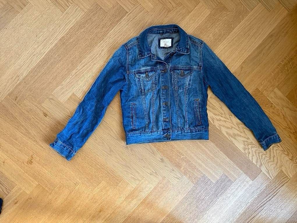 Jacken: Jeansjacke Grösse XS von Forever 21 – Gebraucht aus Basel von Blue199