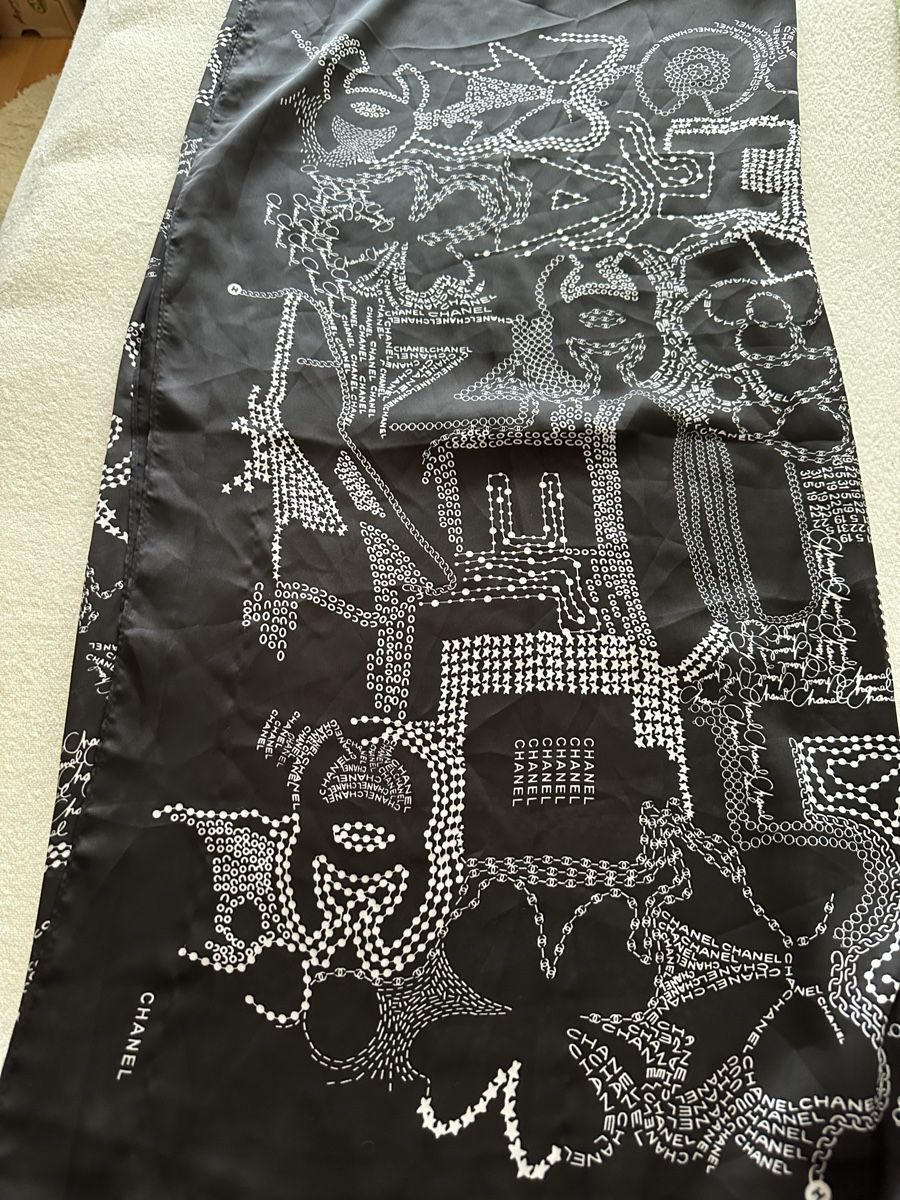 Chanel Foulards, Tücher & Schals: Channel Schal-Tuch    L1.80-B87 – Gebraucht aus Basel von Ivana_4 5