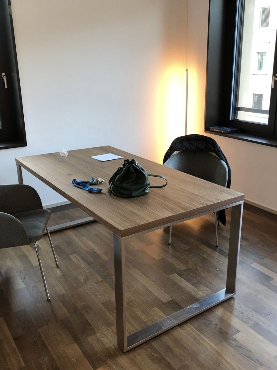 Tavoli: MYCS Massivholz Esstisch – Usato da Zürich venduto da yaraboner