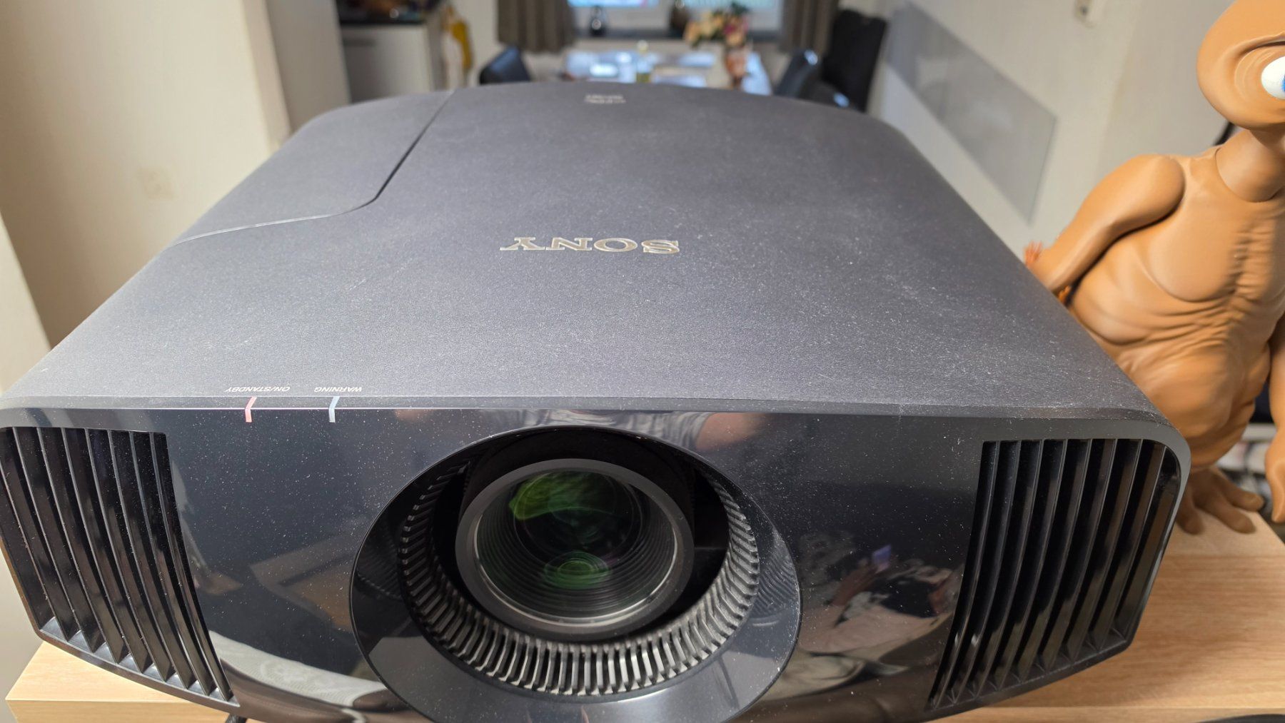 Sony Proiettori: Sony VPL-VW270ES Beamer – Usato da Glarus venduto da Joeggi1