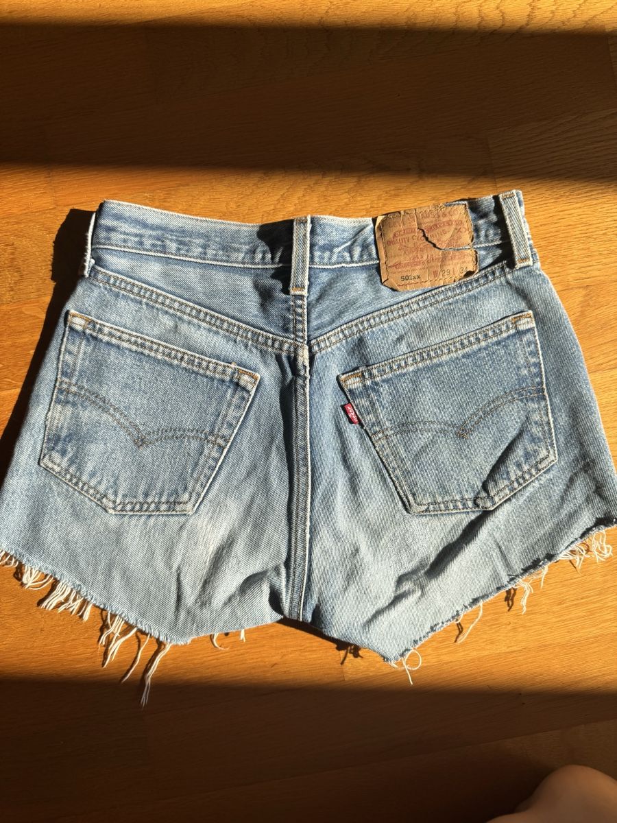 Levi's Jeans: Schöne vintage levis Jeans shorts – Usato da Adliswil venduto da Vina 1