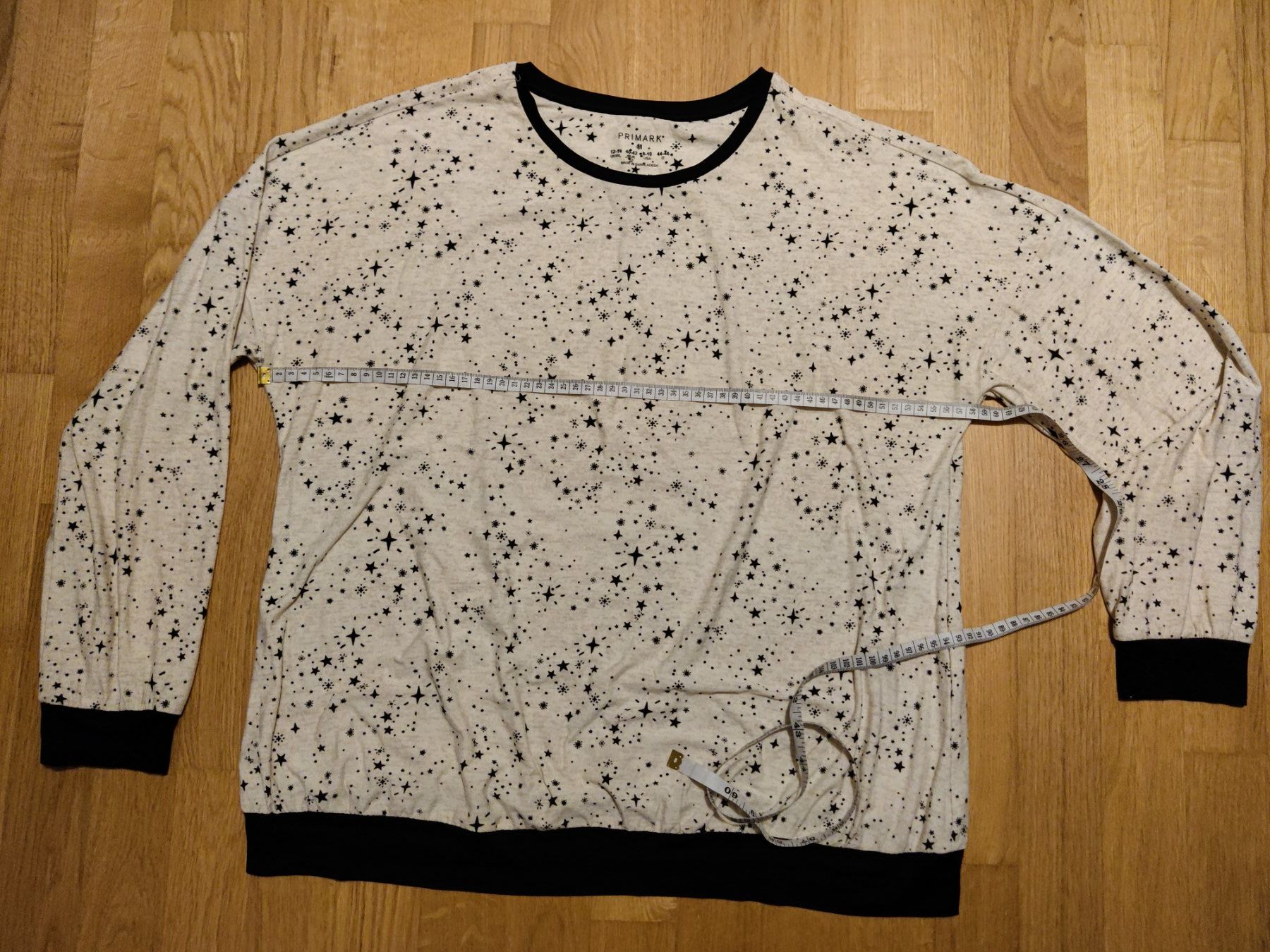 Negligees & Pigiami: Pyjama mit Sternenmuster - M – Usato da Schönenwerd venduto da sal_75dx 2