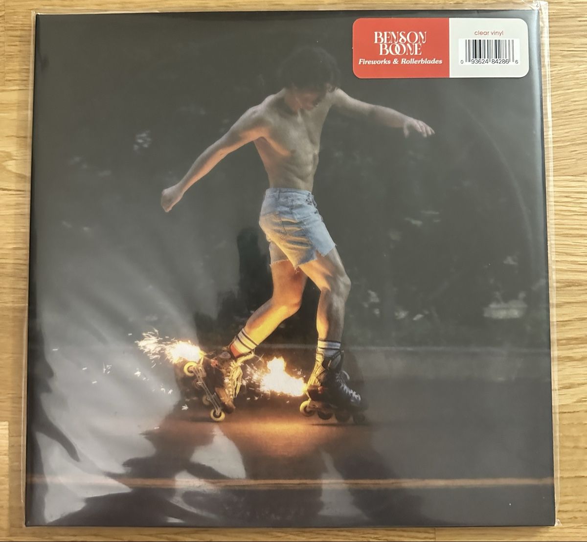 Dischi in vinile: Benson Boone - Fireworks & Rollerblades - Clear Vinyl – Nuovo (secondo la descrizione) da Neuchâtel venduto da kevinsetiawaan