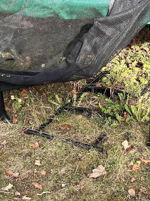Trampolini: Ovales Trampolin von Exit – Usato da Baden venduto da sylivianne 2