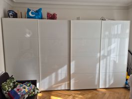 IKEA-PAX-Schrank: 400 (B) x  66 (T) x 238 (H)