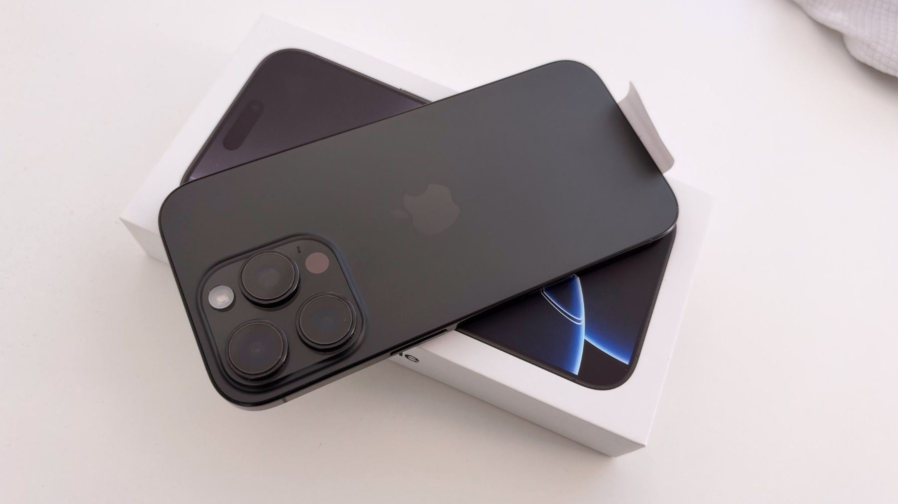 Apple Telefoni cellulari / Smartphones: iPhone 16 Pro, Black Titanium, 256GB – Usato da Zürich venduto da skywa7ker 6