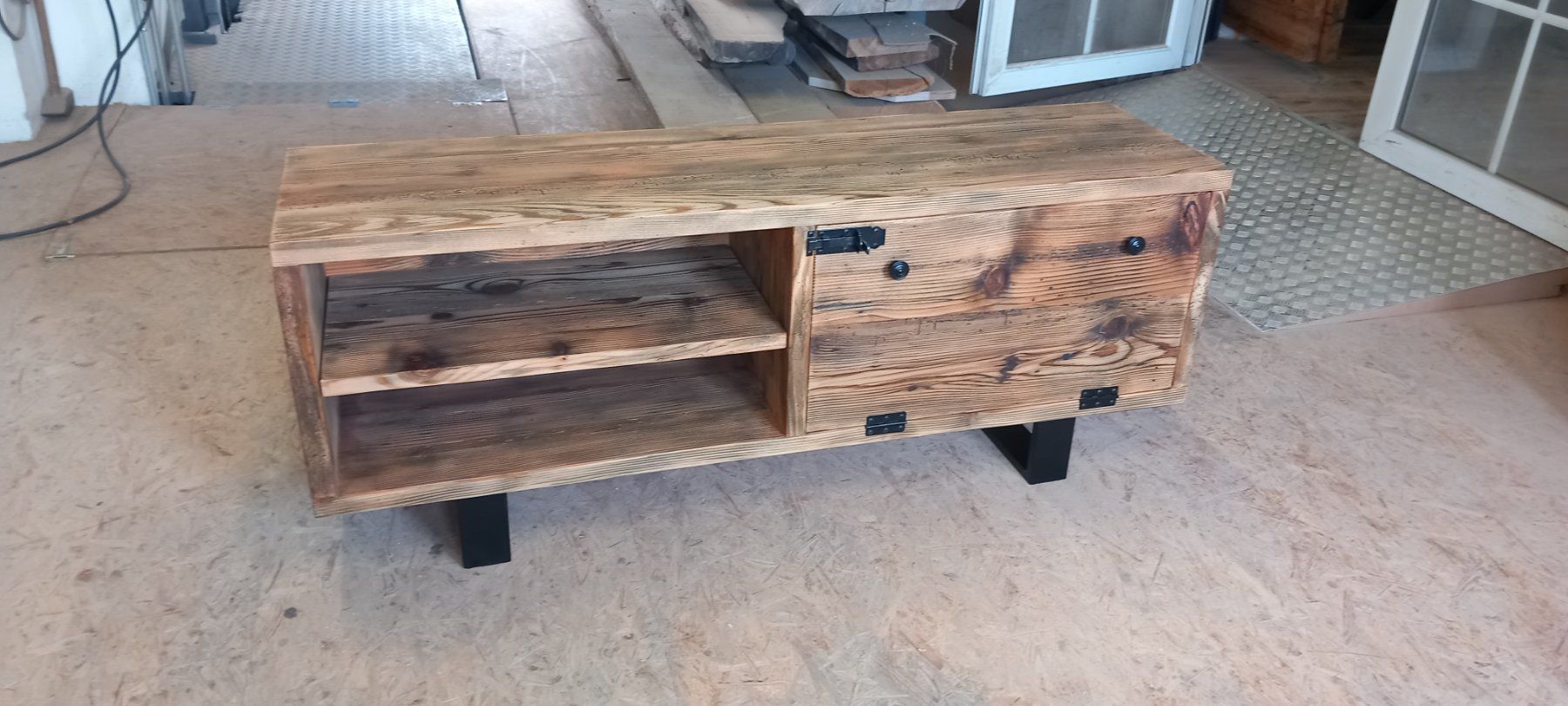 TV Möbel: Sideboard aus  Schweizer Altholz Fichte 160cm – Neu (gemäss Beschreibung) aus Altishofen von Rossi464 2
