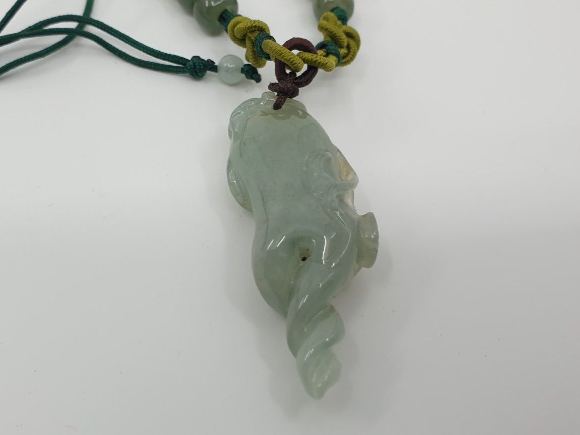 Ketten: Jade Amulett – Gebraucht aus Emmen von magelan