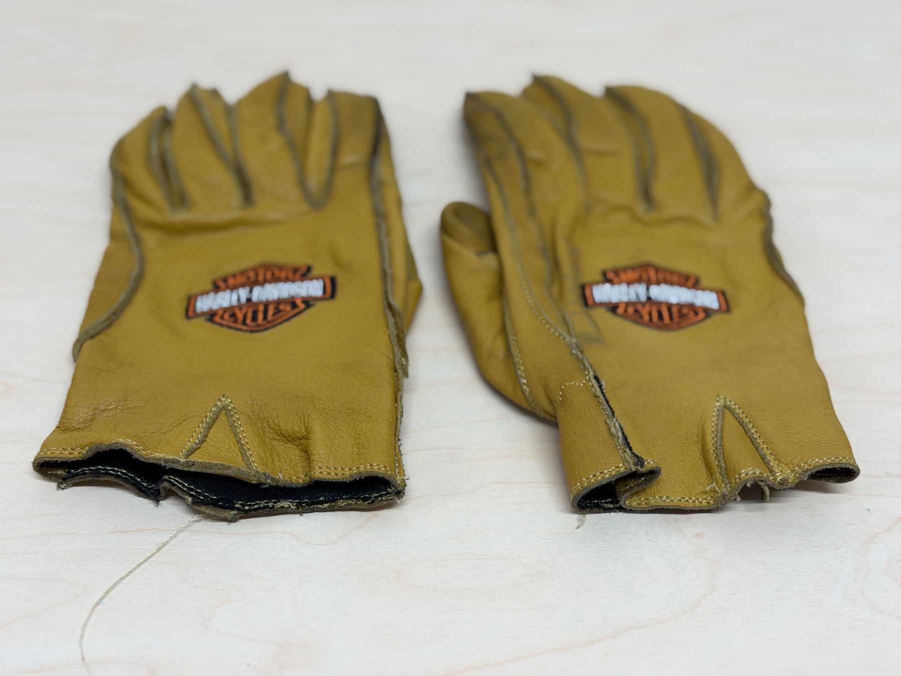 Guanti & manicotti: John Doe Lederhandschuhe mit Harley-Davidson Stickerei "M" – Usato da Au - SG venduto da nice_price_swiss 2