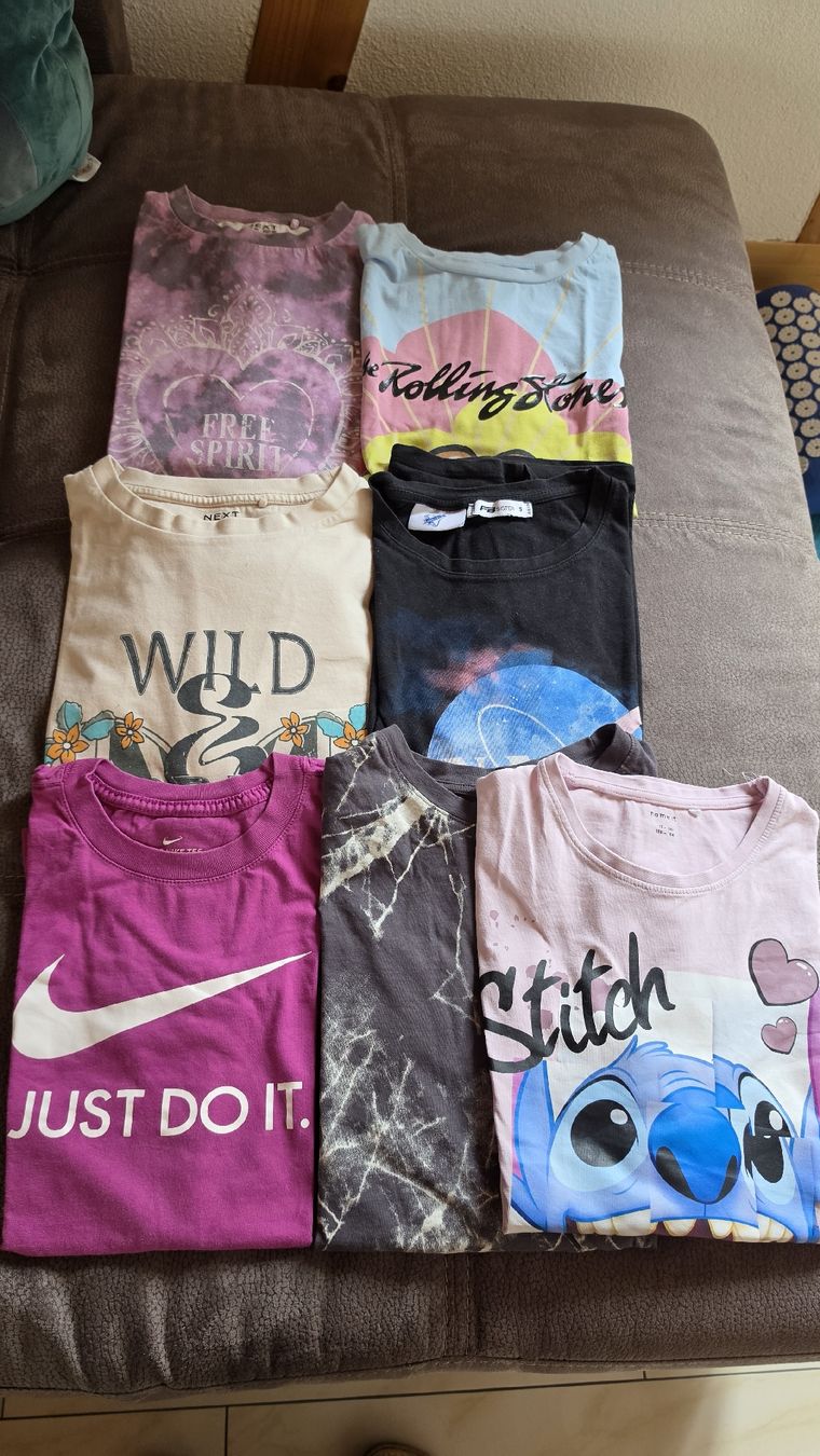 Camicette, T-shirt & Top: T shirt Mania – Usato da Grosswangen venduto da DenChey 1