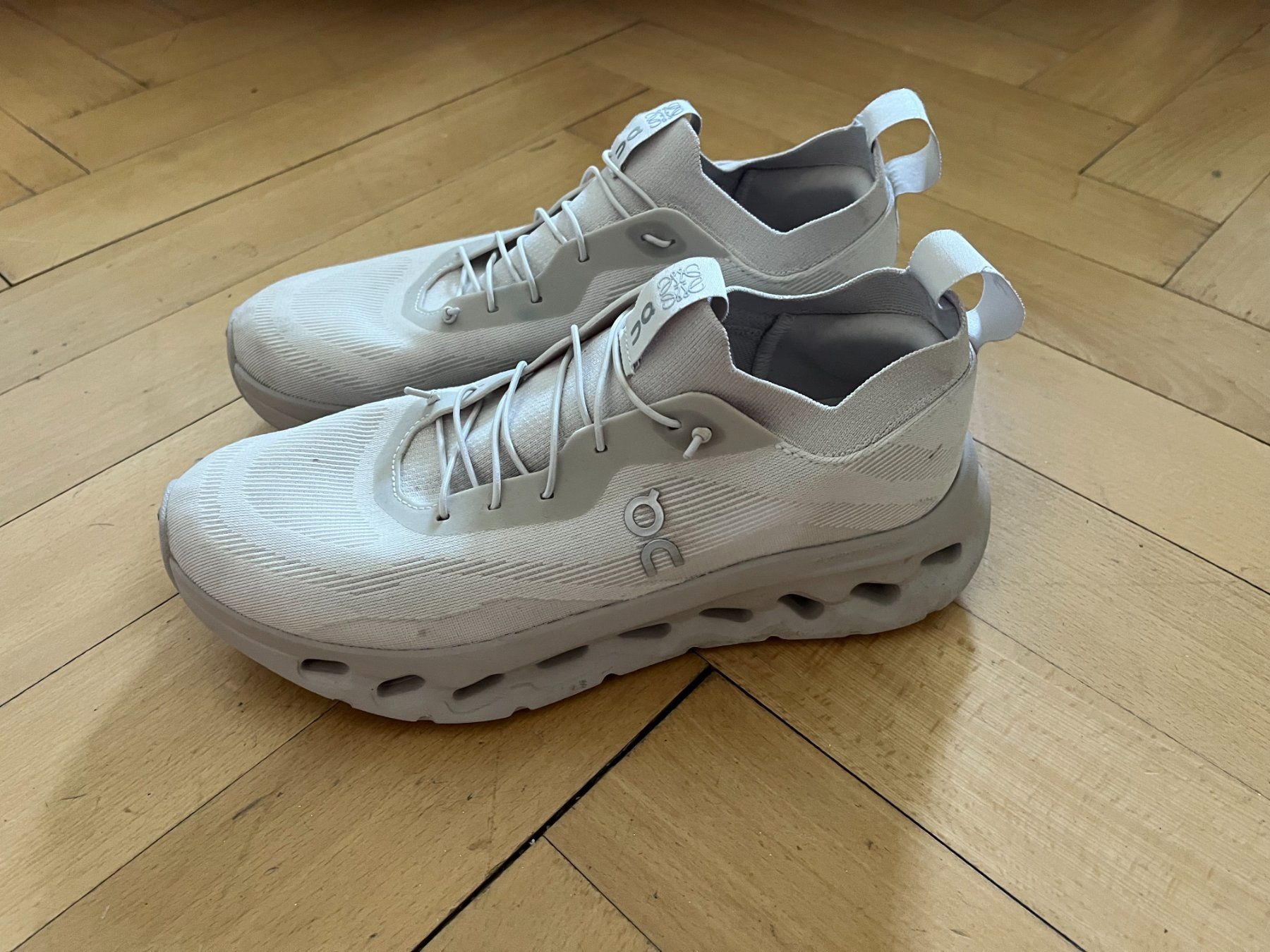 On Scarpe da uomo: On running x Loewe shoes Cloud tilt – Usato da Zürich venduto da rap_mt6y 1