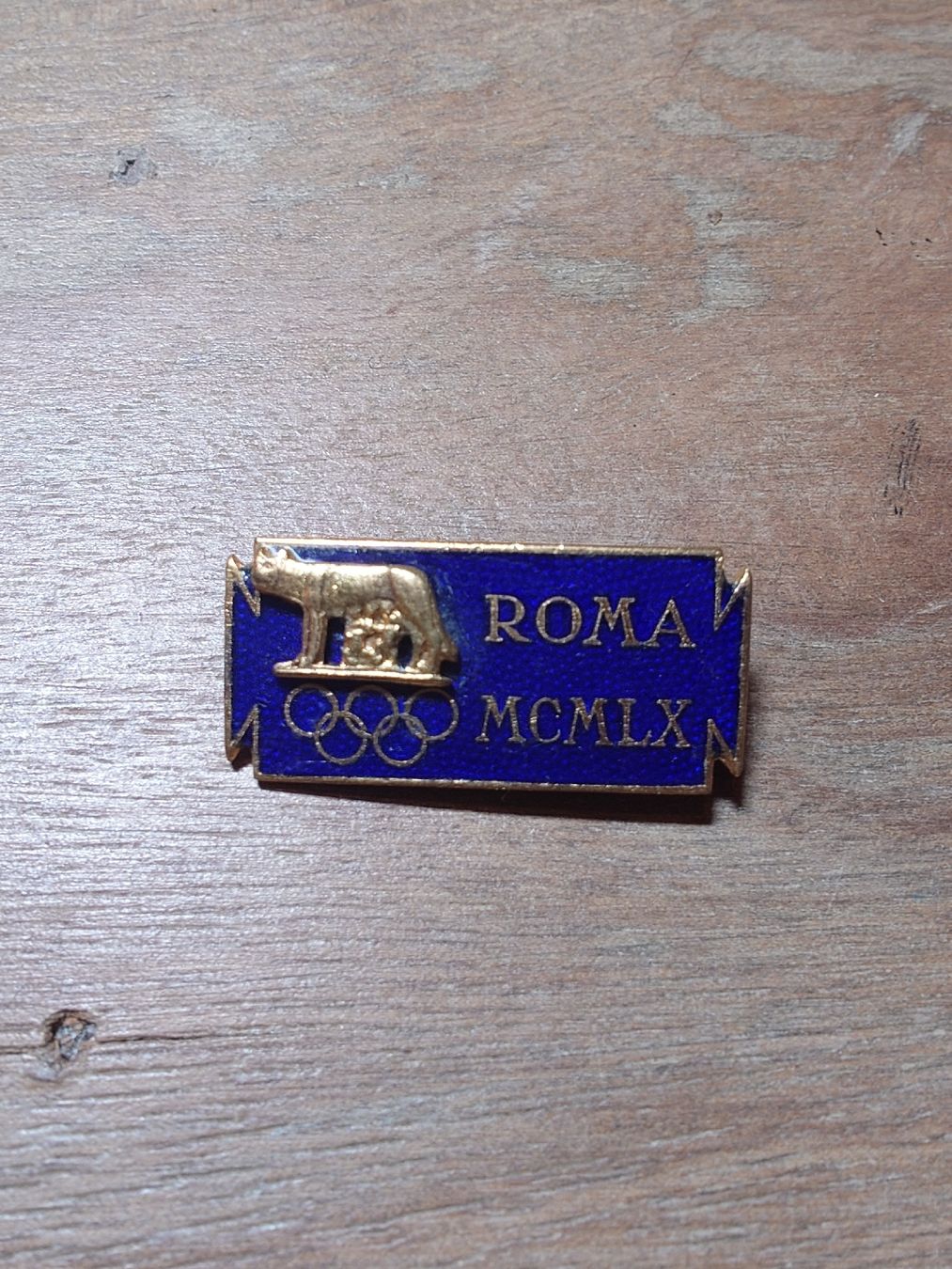 Placchette & Badge: Broche Rome 1960 MCMLX Jeux Olympiques – Usato da Genève venduto da arnoo