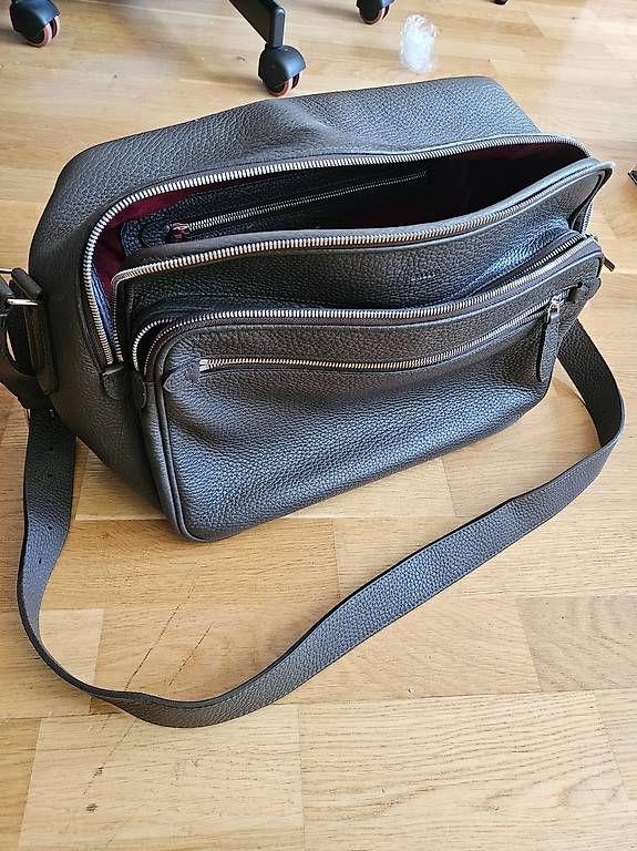 Bally Borse: BALLY Umhängetasche / Messenger Bag – Usato da Greifensee venduto da Mikexs