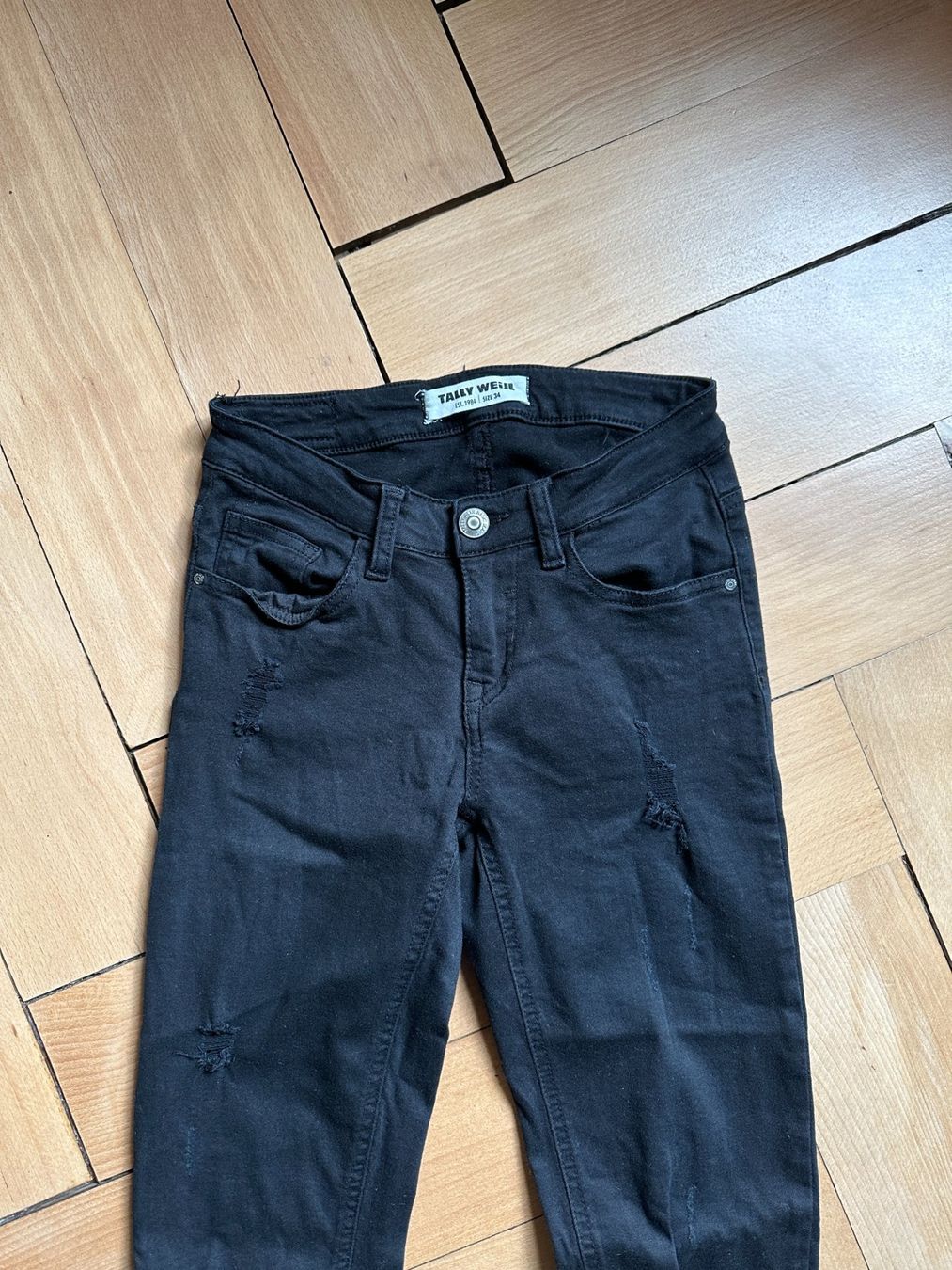 Tally Weijl Jeans: Skinny Jeans schwarz - 34 – Gebraucht aus Zürich von Diazaio 1
