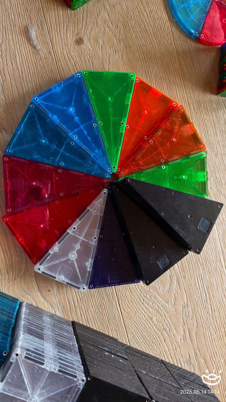 Kit di costruzioni: Magna-Tiles magnetische Bausteine – Usato da Nussbaumen AG venduto da jot_ks2f 2