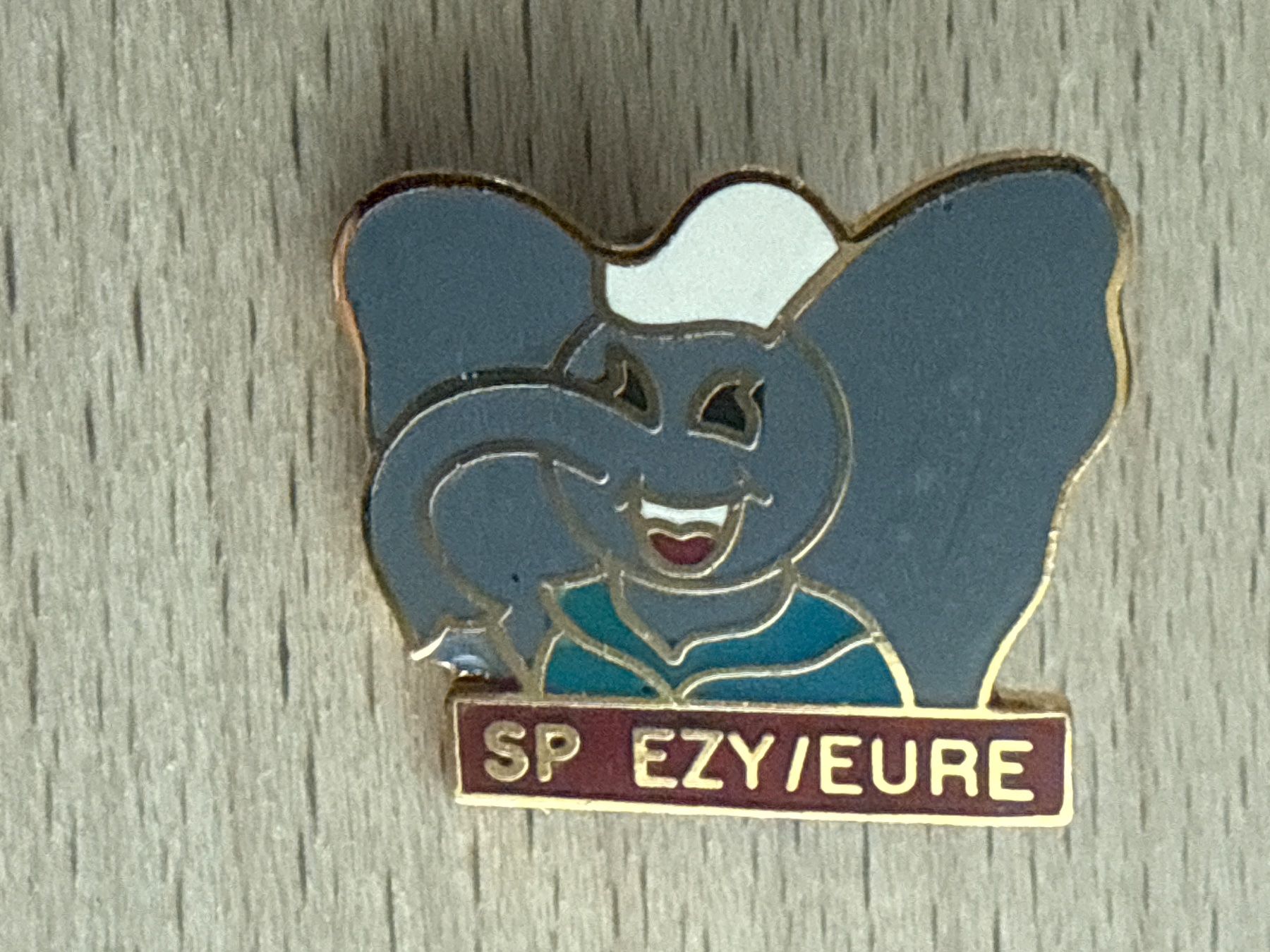 Placchette & Badge: Pin  SP EZY/EURE – Usato da Glattbrugg venduto da Schweigmatt