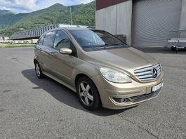 Mercedes-Benz B170 95'000 km collaudata 2026